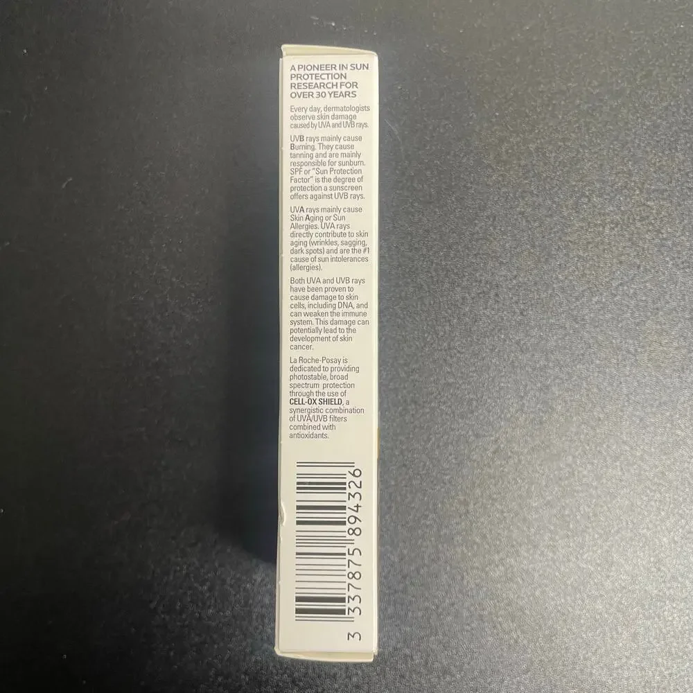 La Roche Posay Anthelios 40 Tinted Mineral Light-Fluid Sunscreen - Medium Deep - Picture 8 of 10